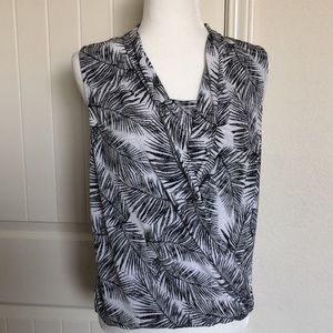 Lovely Ladies Sleeveless Tops